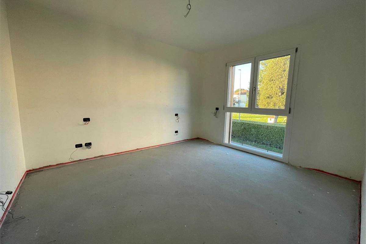 Nuovo trilocale ultimo piano con terrazzo e box