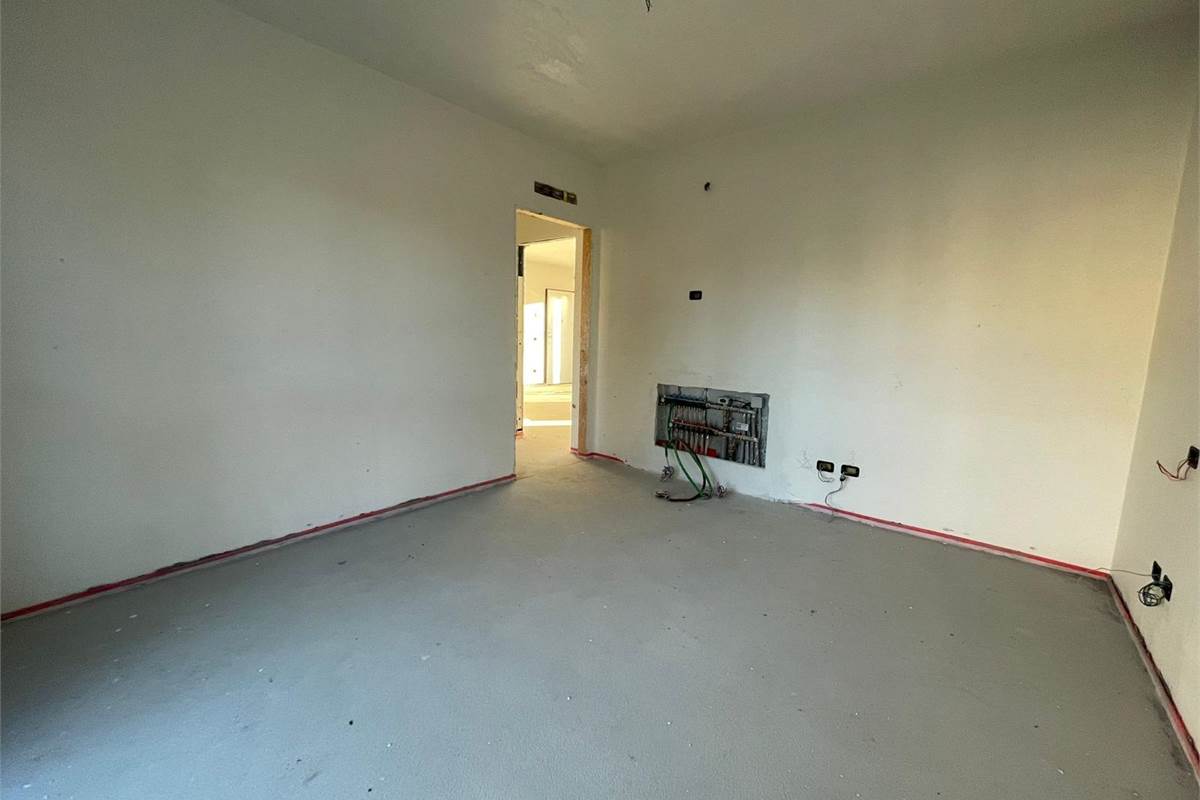 Nuovo trilocale ultimo piano con terrazzo e box