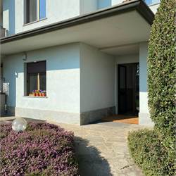 Trilocale semiarredato con box