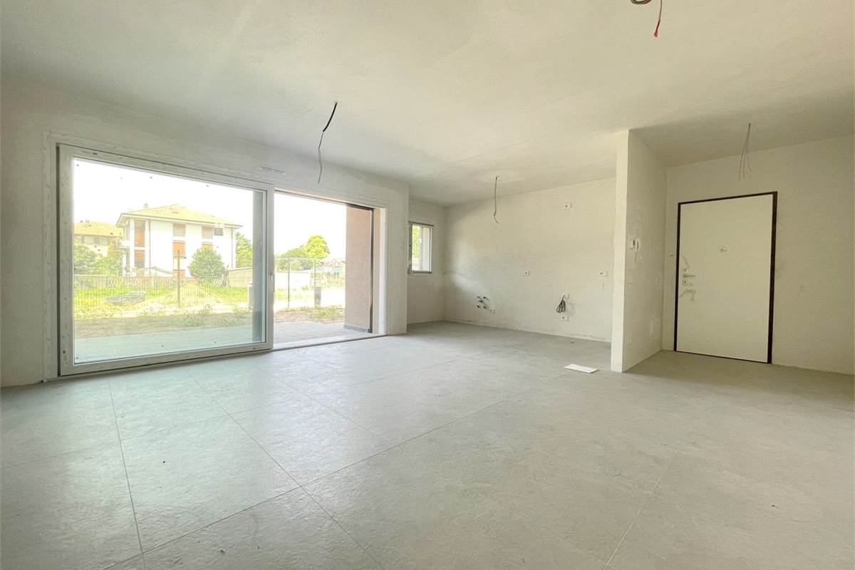 Nuovo trilocale con giardino