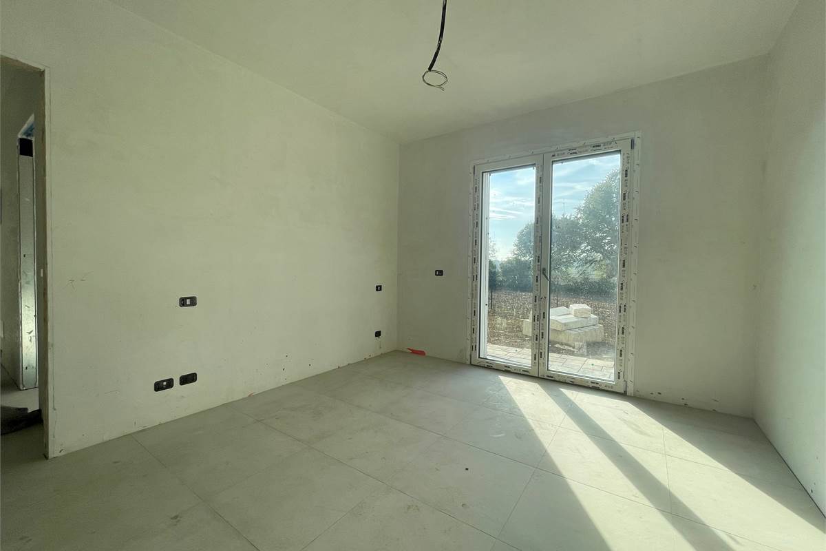 Nuovo trilocale con giardino 