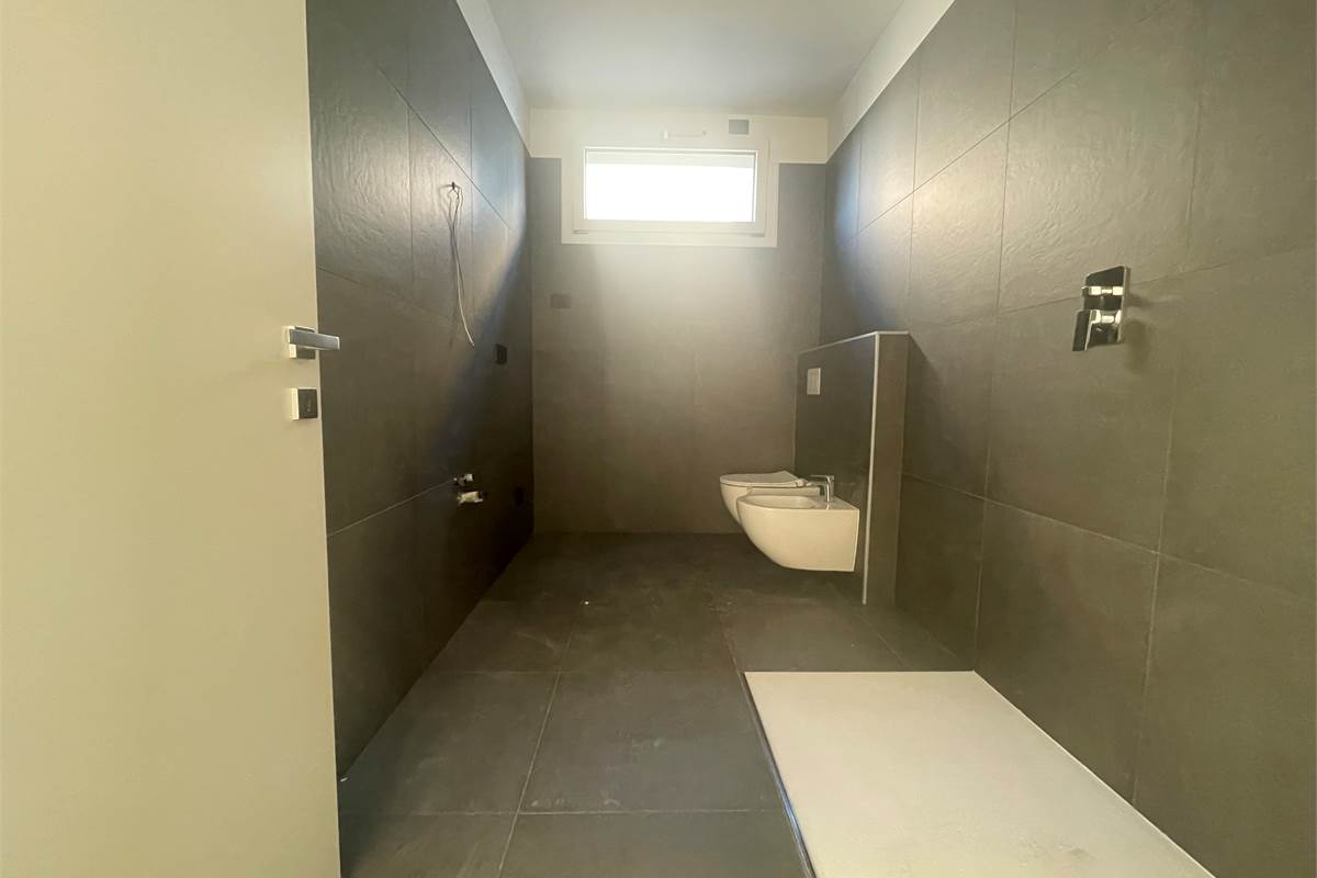 Nuovo trilocale con giardino 