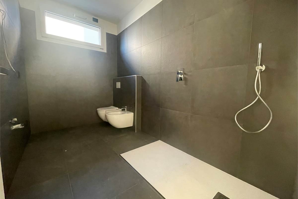 Nuovo trilocale con giardino 