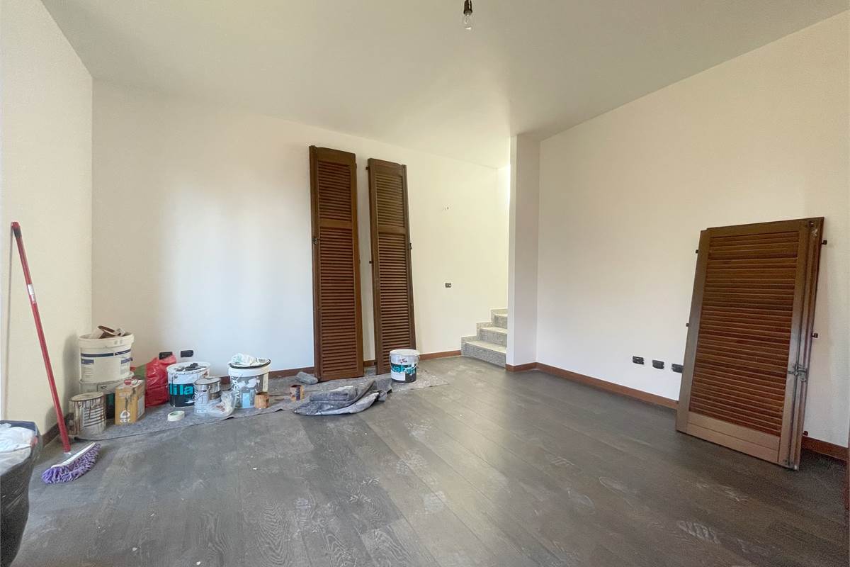 Moderna villetta a schiera di testa