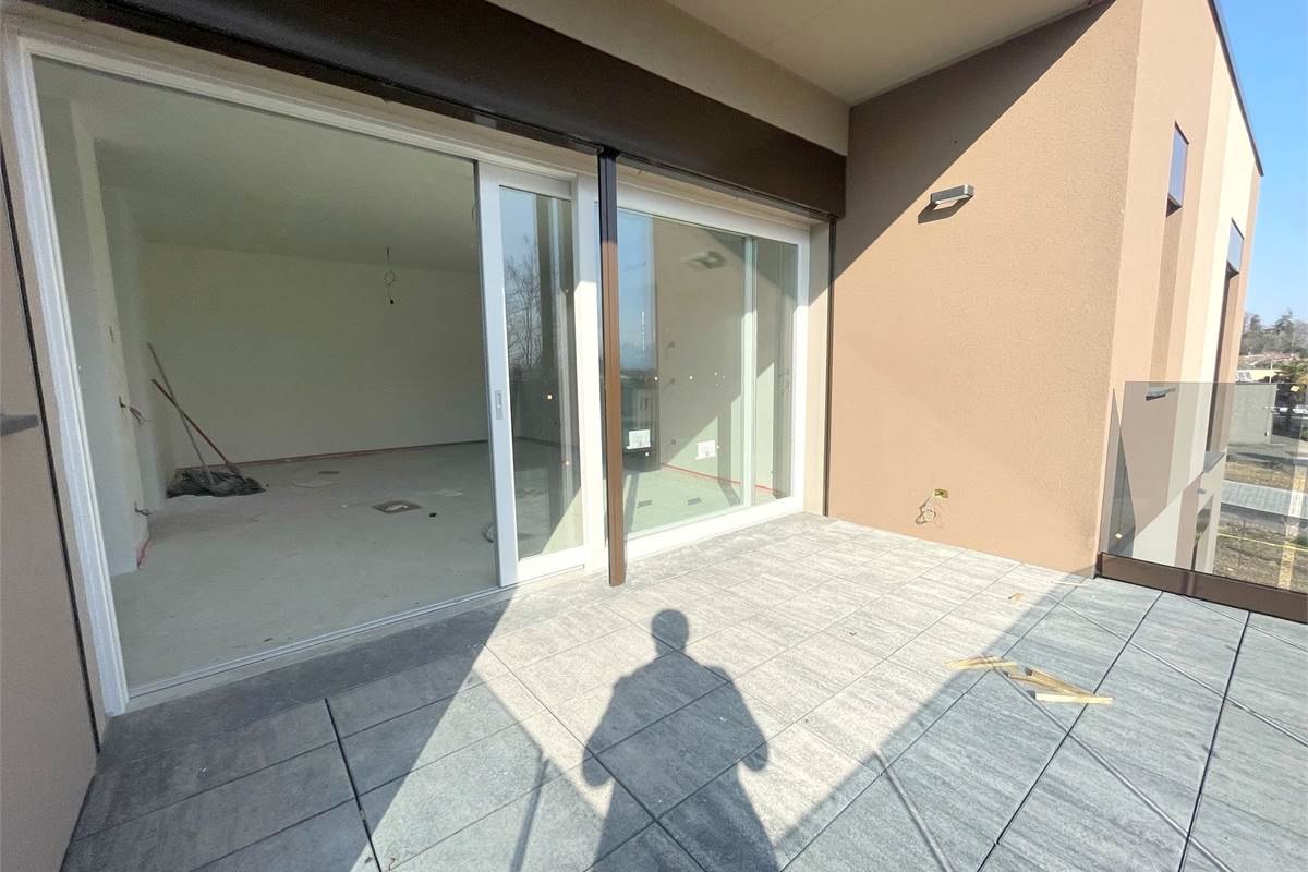 Nuovo trilocale con terrazzo