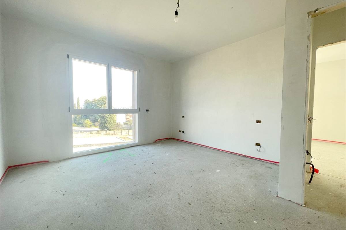 Nuovo trilocale con terrazzo