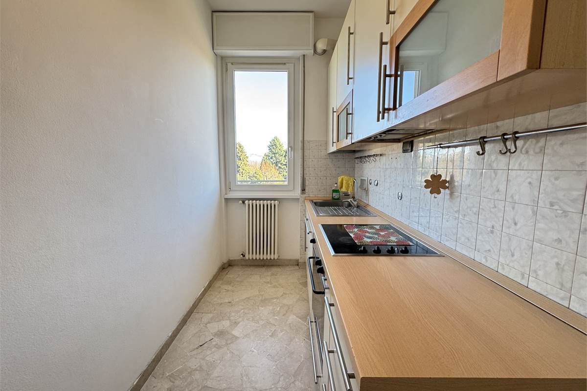 Bilocale con terrazzo e box