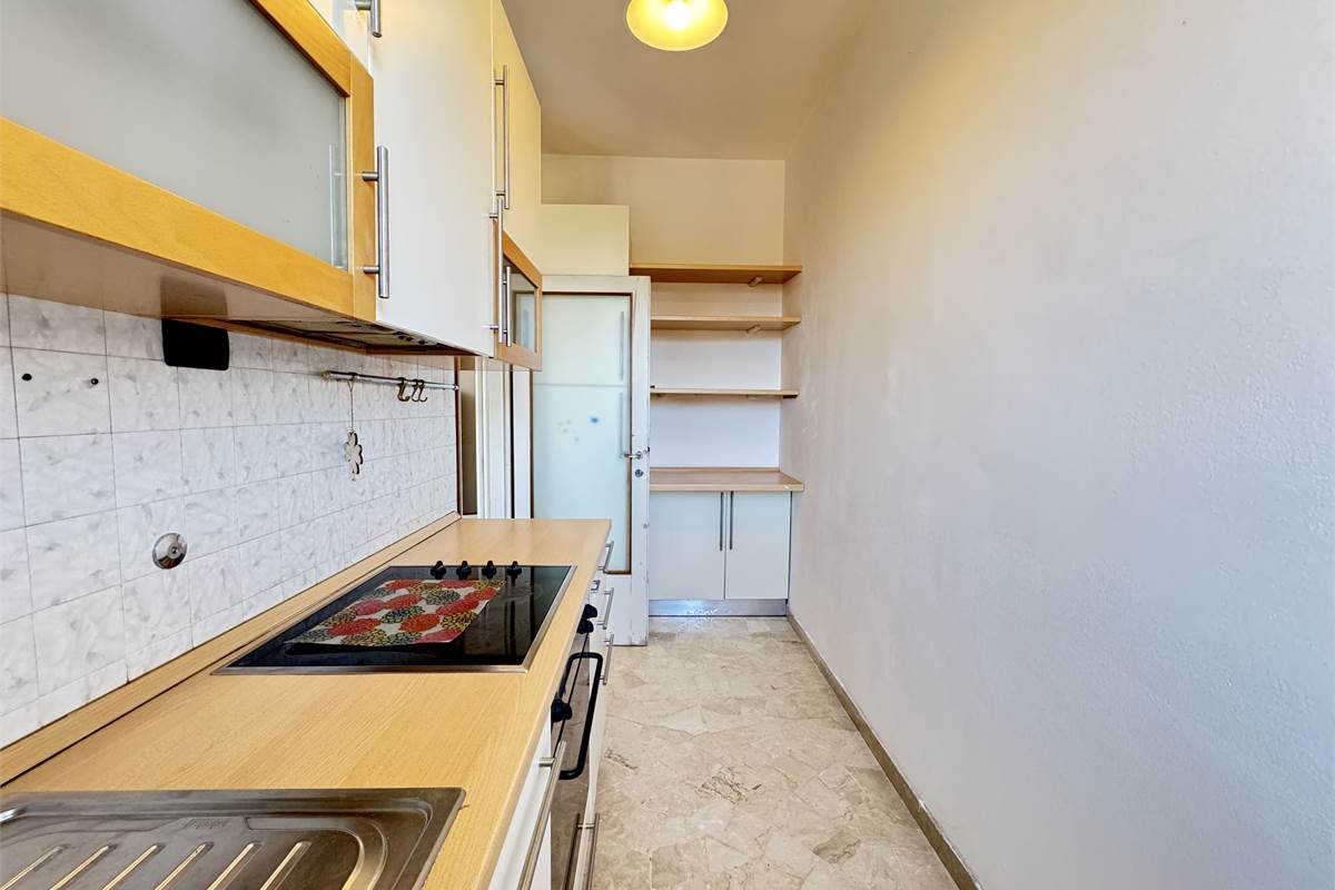 Bilocale con terrazzo e box