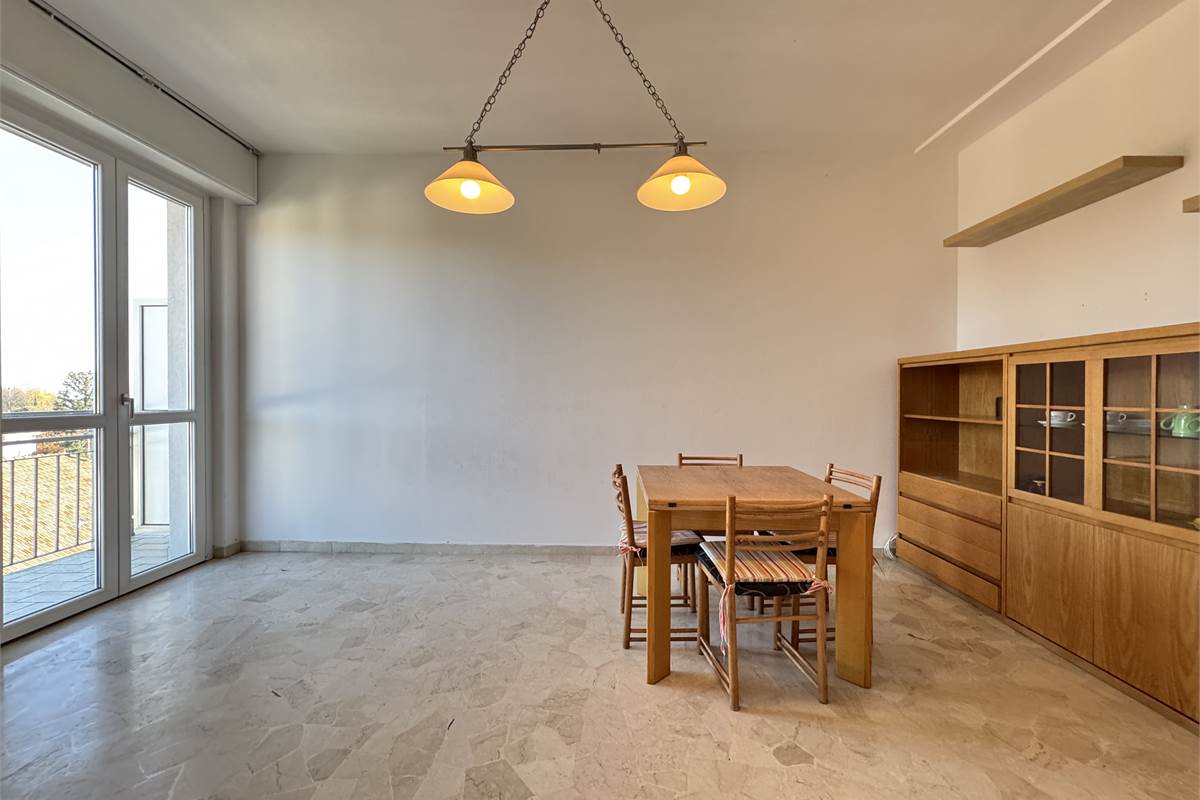 Bilocale con terrazzo e box