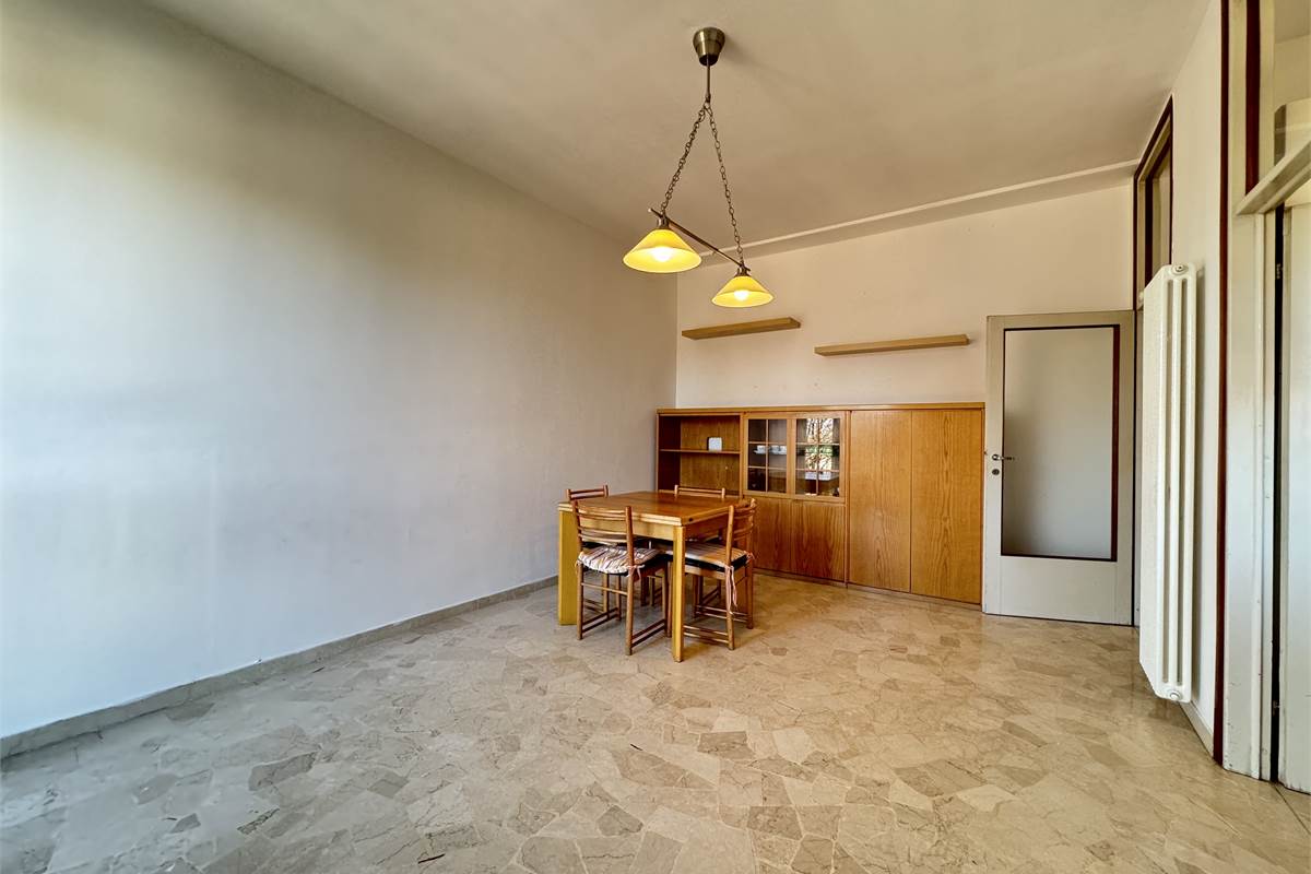 Bilocale con terrazzo e box