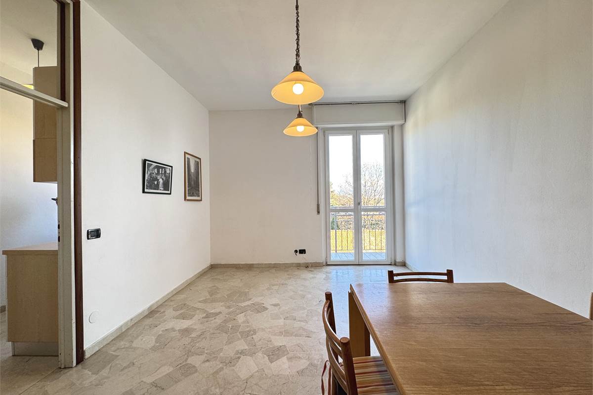 Bilocale con terrazzo e box