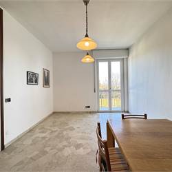 Bilocale con terrazzo e box