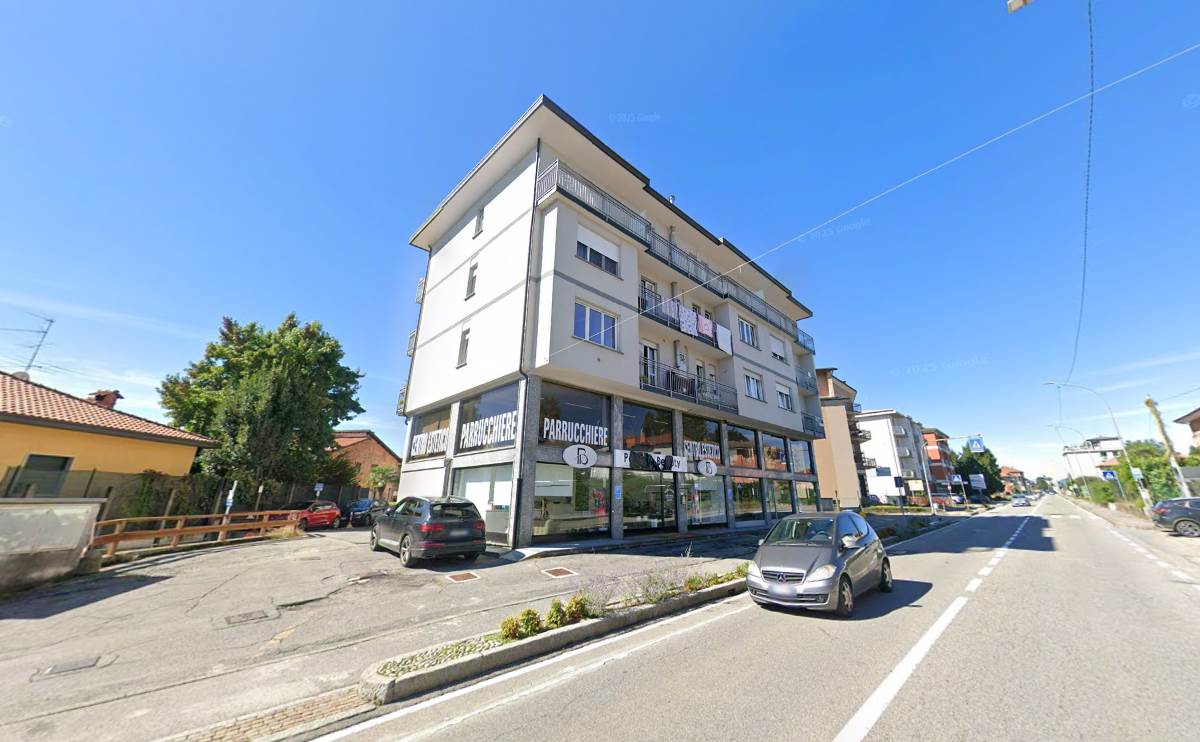 Bilocale con terrazzo e box