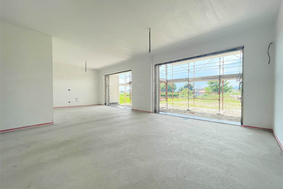 Nuovo quadrilocale con giardino con BOX incluso