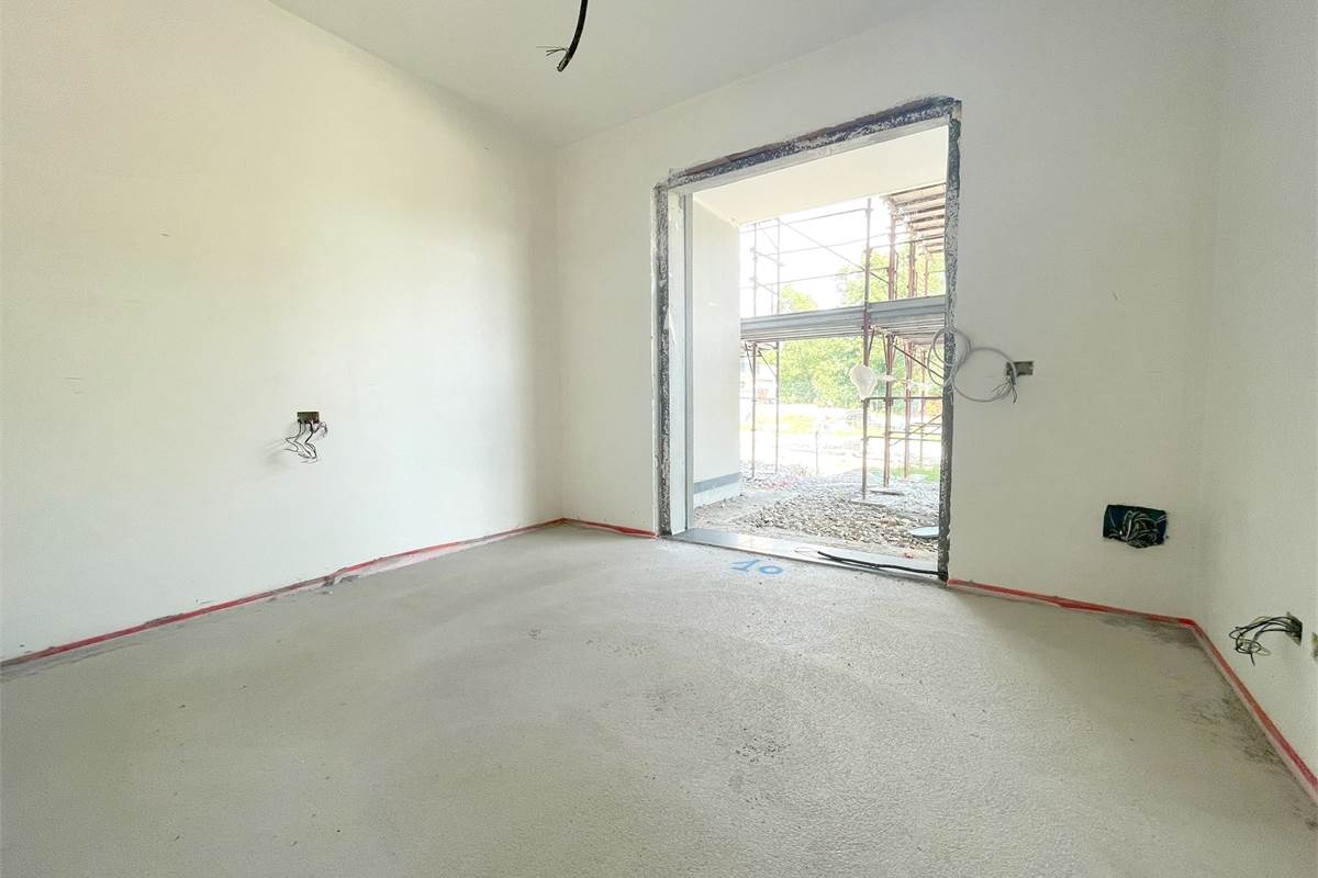 Nuovo quadrilocale con giardino con BOX incluso