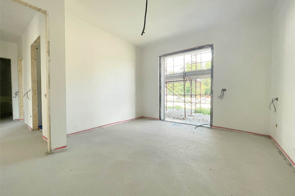 Nuovo quadrilocale con giardino con BOX incluso