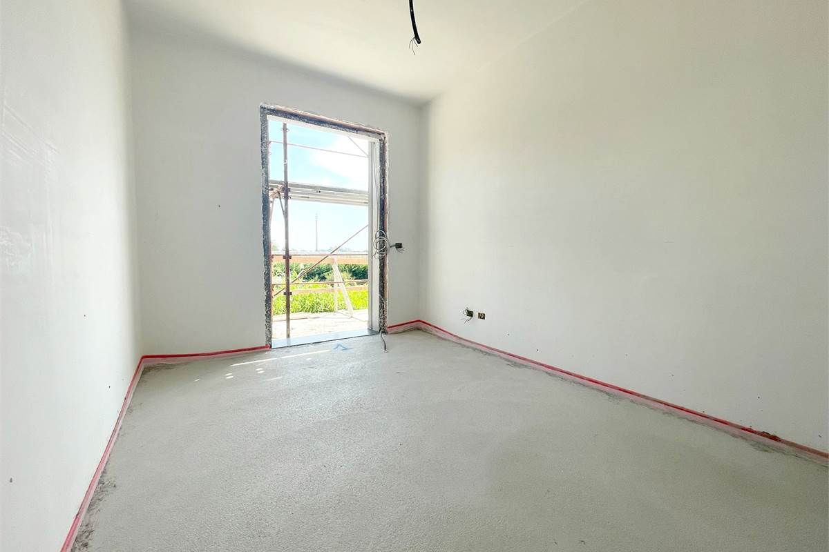 Nuovo quadrilocale con giardino con BOX incluso