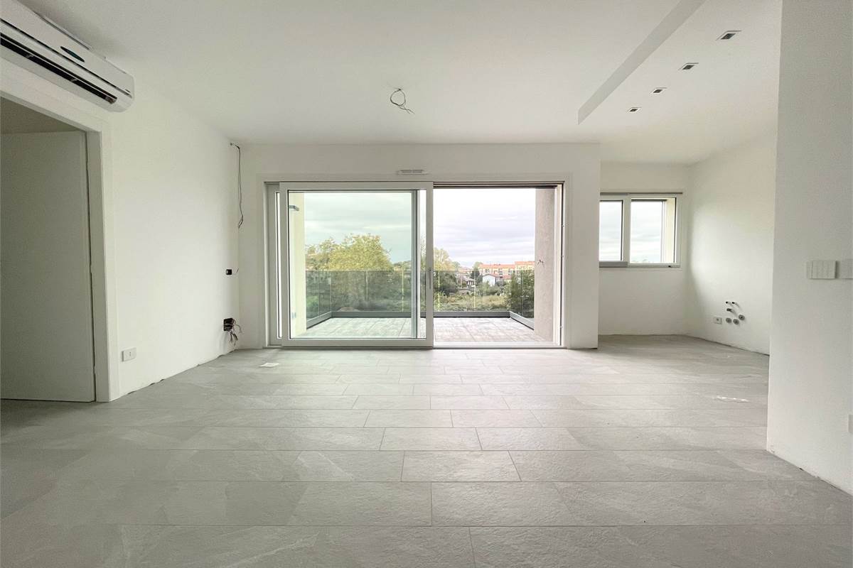 Nuovo trilocale con terrazzo