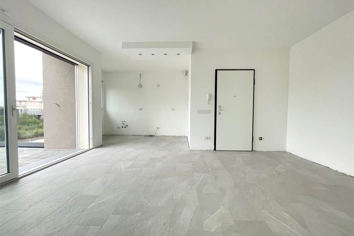 Nuovo trilocale con terrazzo