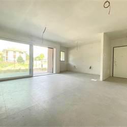 Nuovo trilocale con giardino 