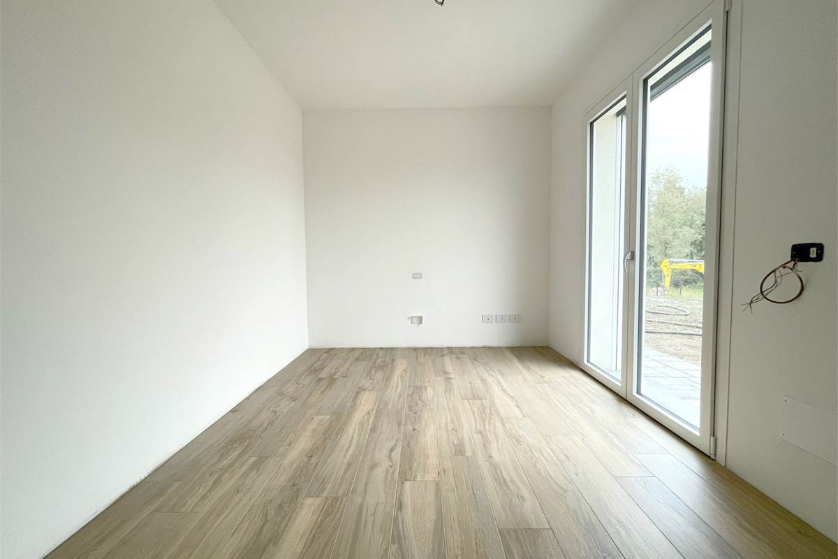 Nuovo trilocale con giardino