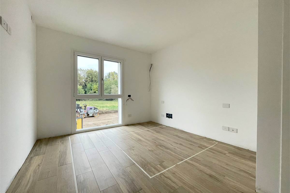 Nuovo trilocale con giardino