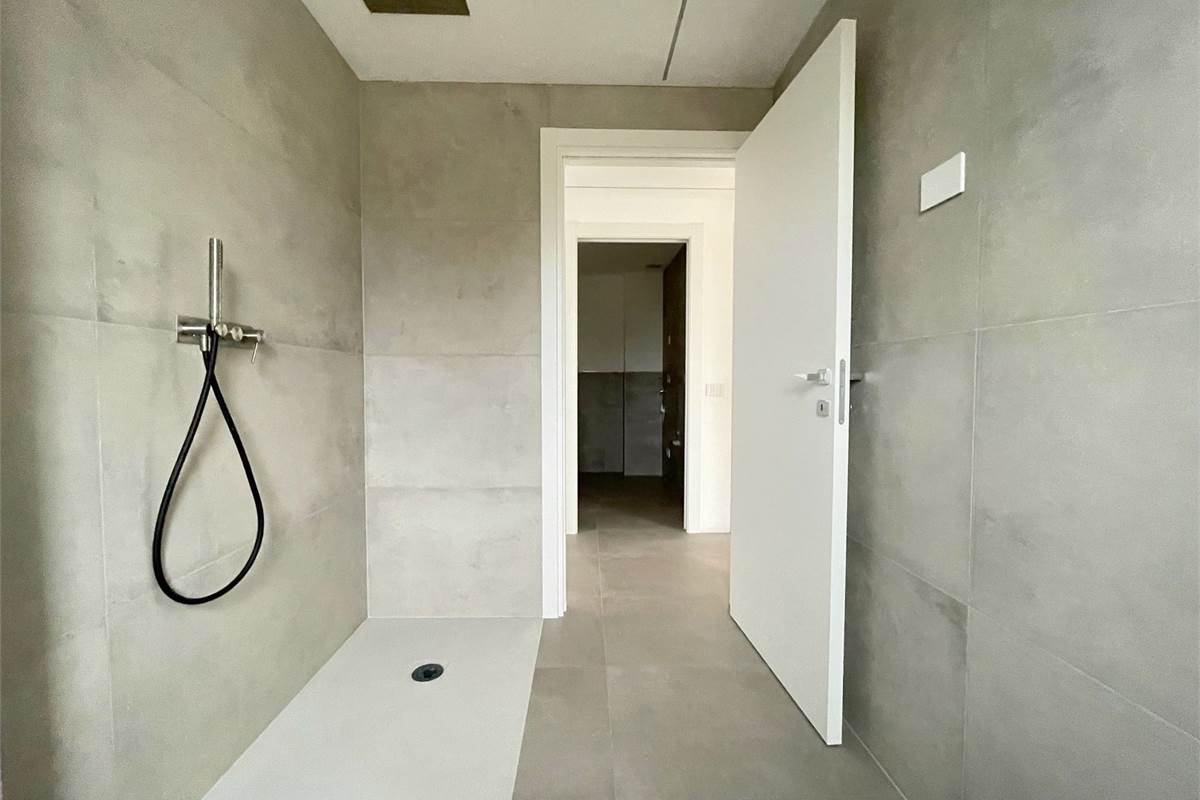 Nuovo trilocale con giardino