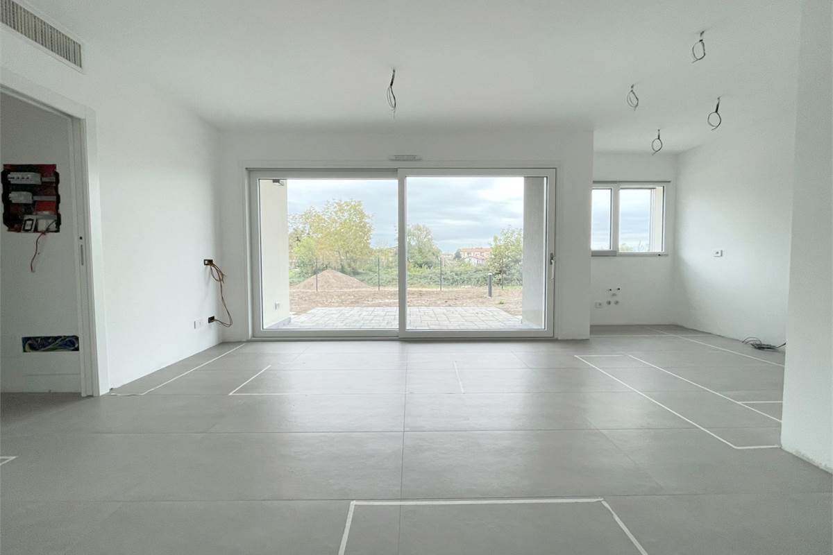 Nuovo trilocale con giardino