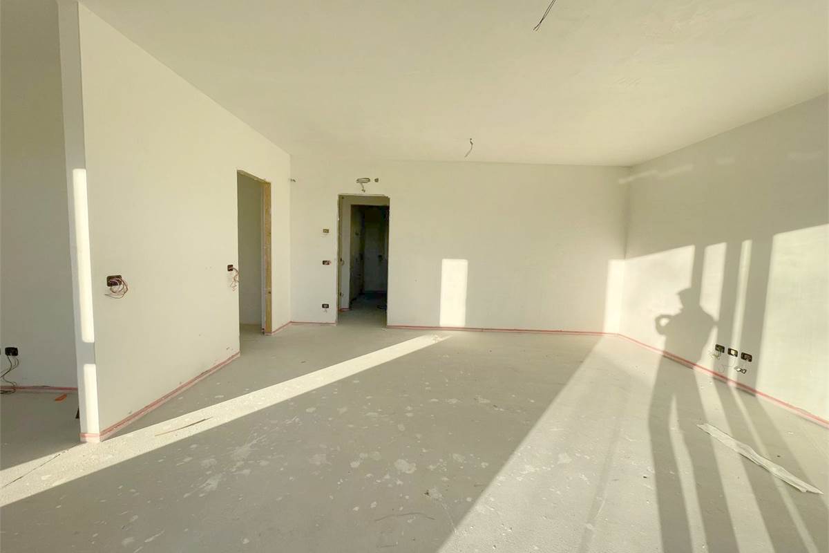 Nuovo trilocale con terrazzo e box