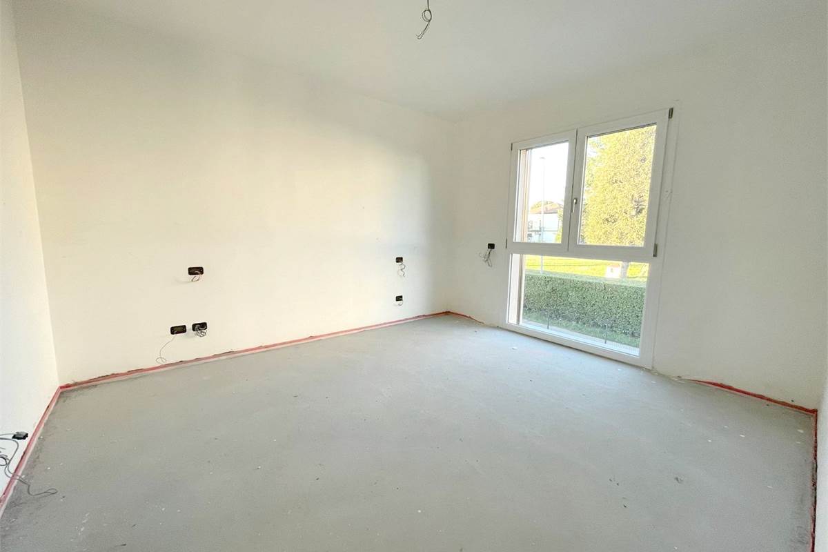 Nuovo trilocale con terrazzo e box