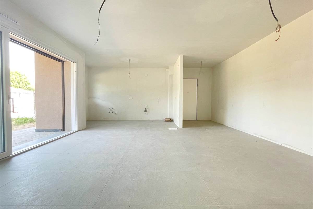 Nuovo trilocale con giardino