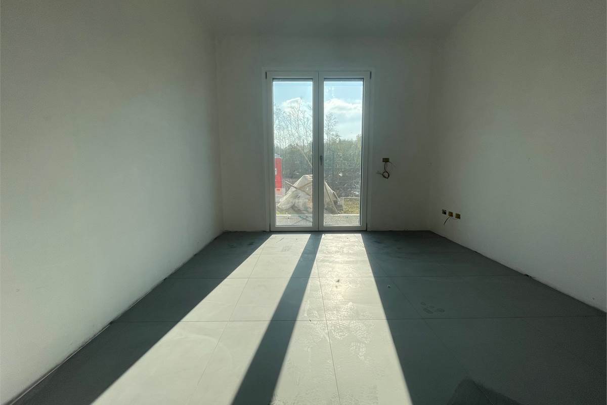 Nuovo quadrilocale con giardino