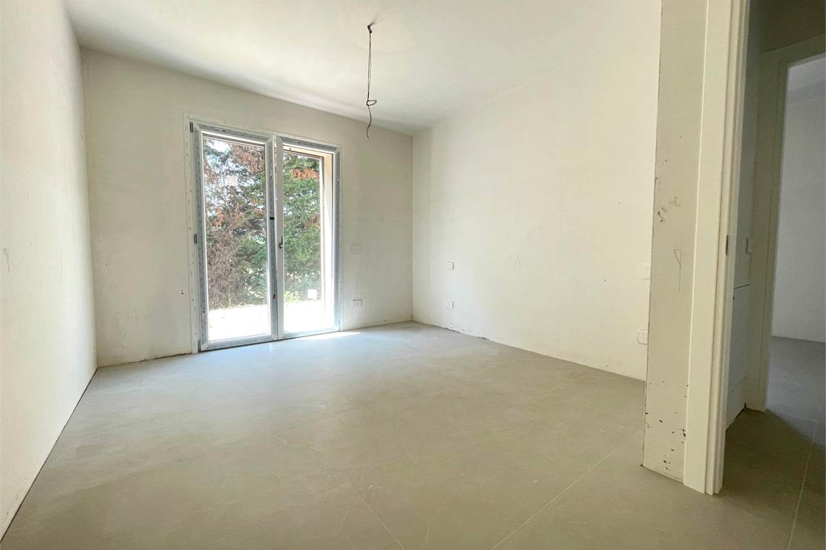 Nuovo trilocale con giardino 