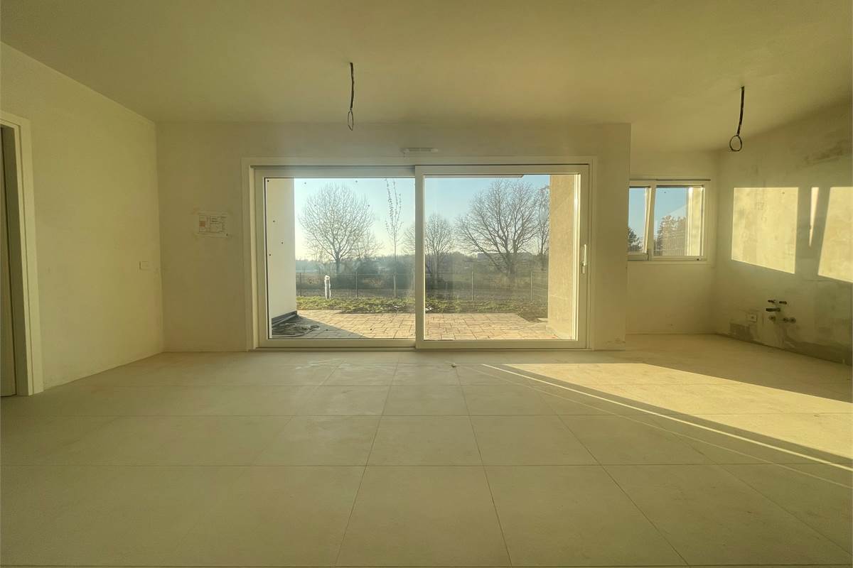 Nuovo trilocale con giardino 