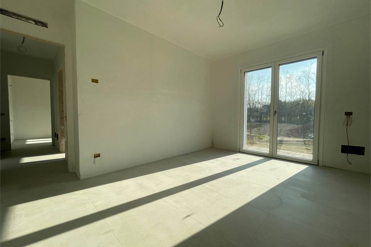 Nuovo trilocale con giardino 