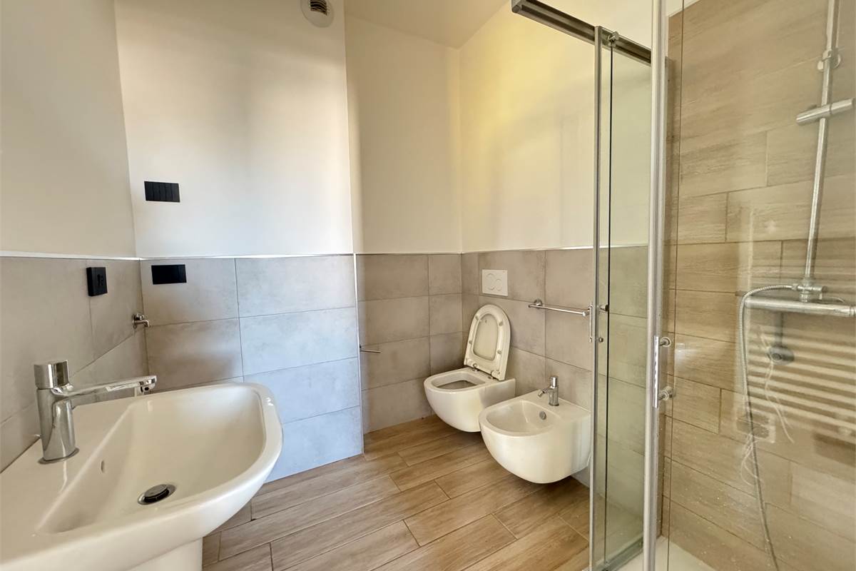 Trilocale con terrazzo e box