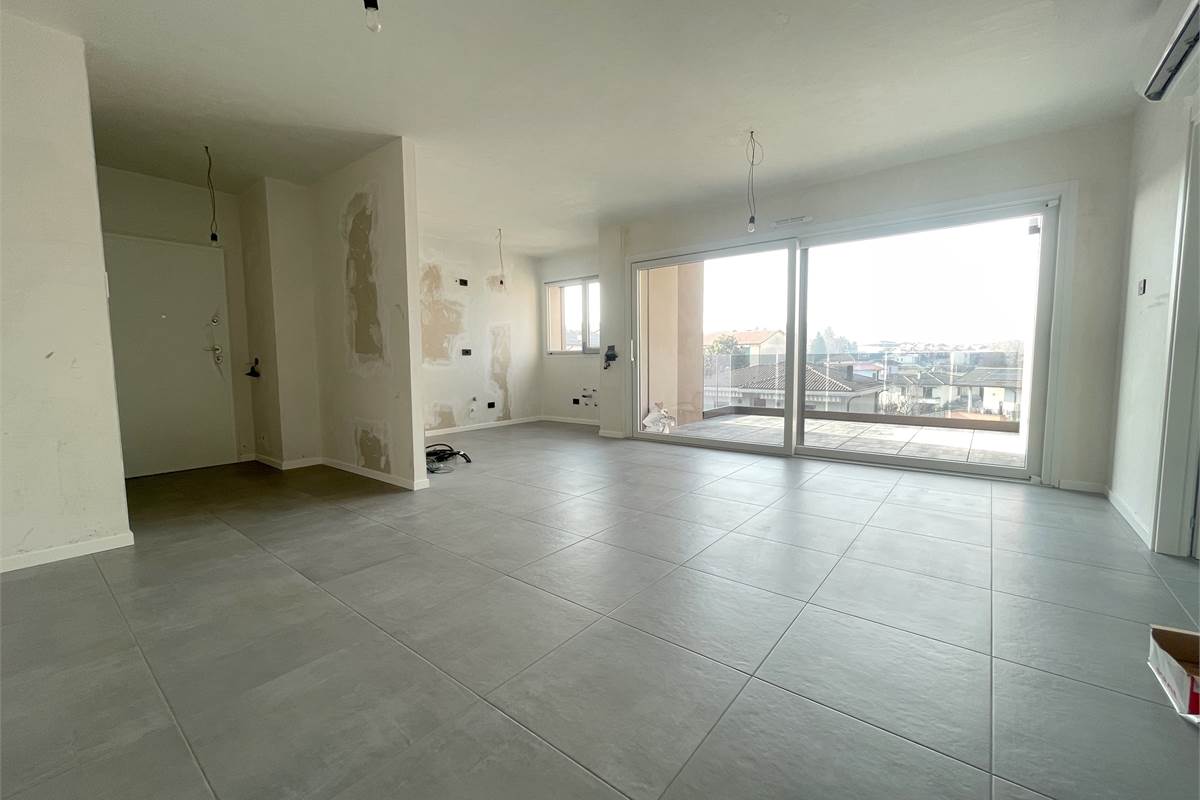 Nuovo quadrilocale con terrazzo