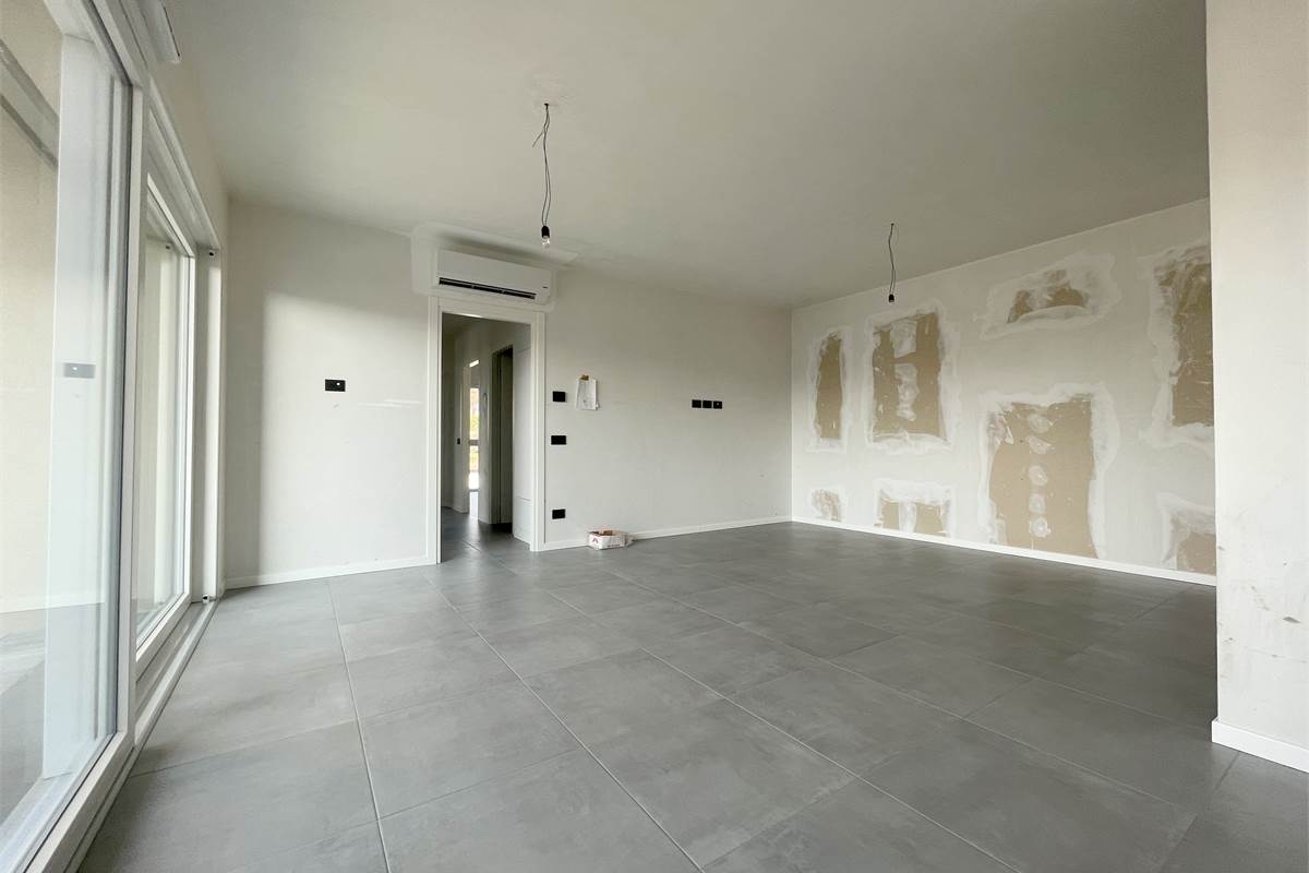 Nuovo quadrilocale con terrazzo