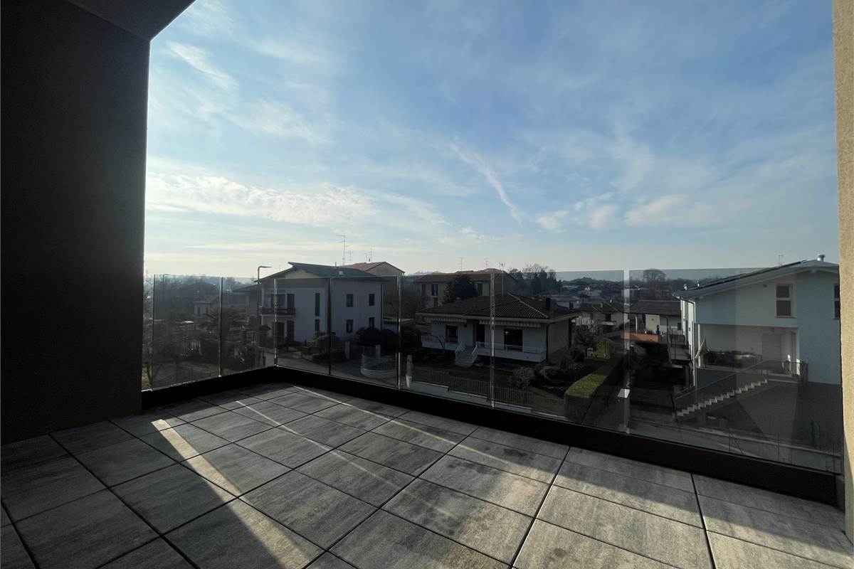 Nuovo quadrilocale con terrazzo