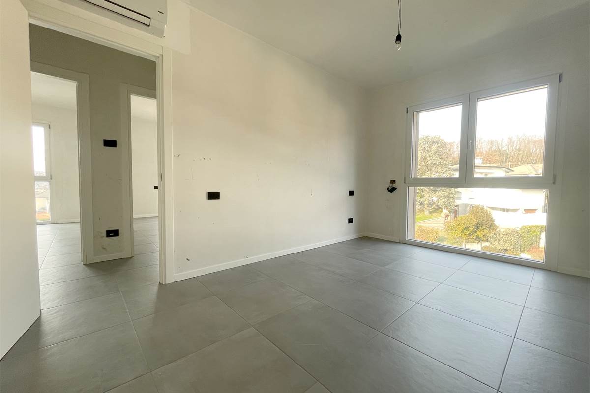 Nuovo quadrilocale con terrazzo