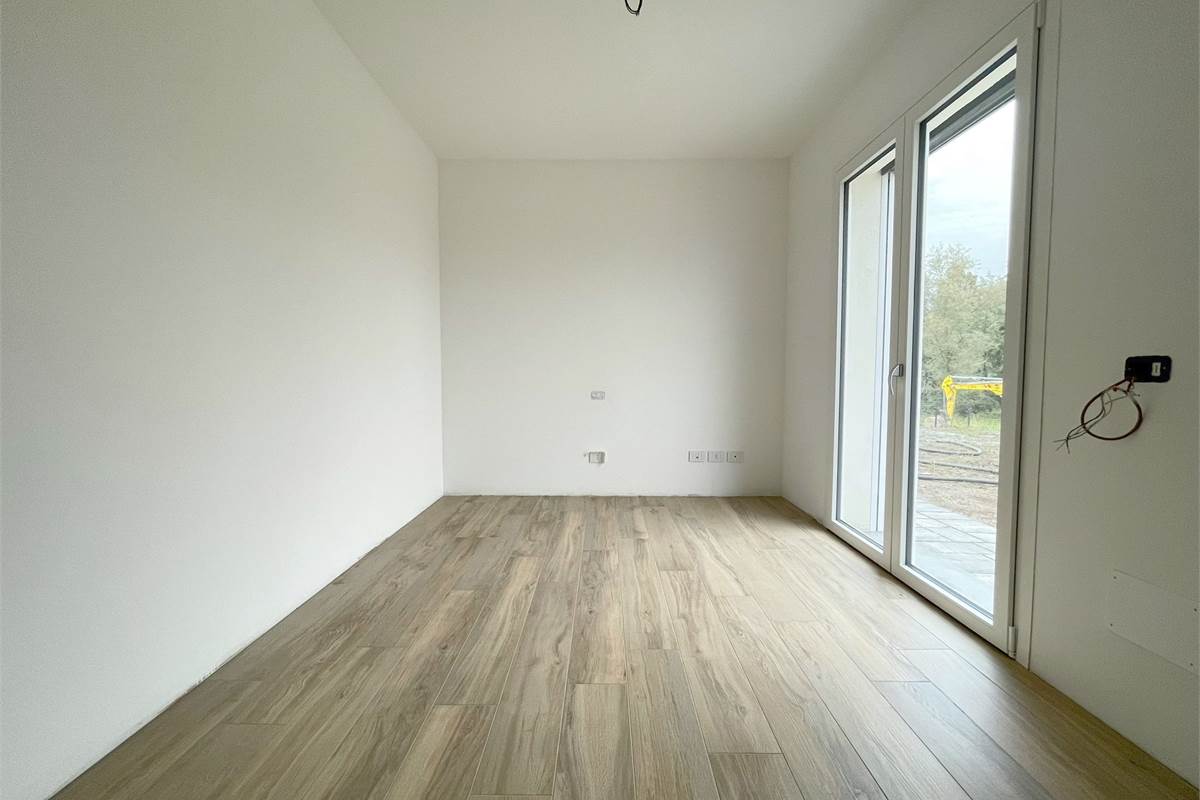 Nuovo trilocale con giardino