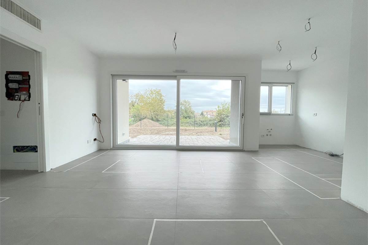 Nuovo trilocale con giardino