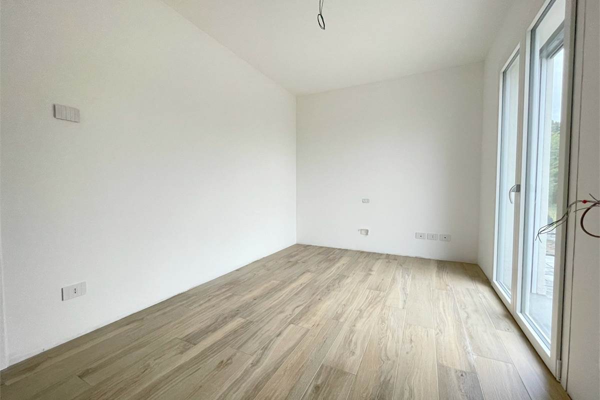 Nuovo trilocale con giardino