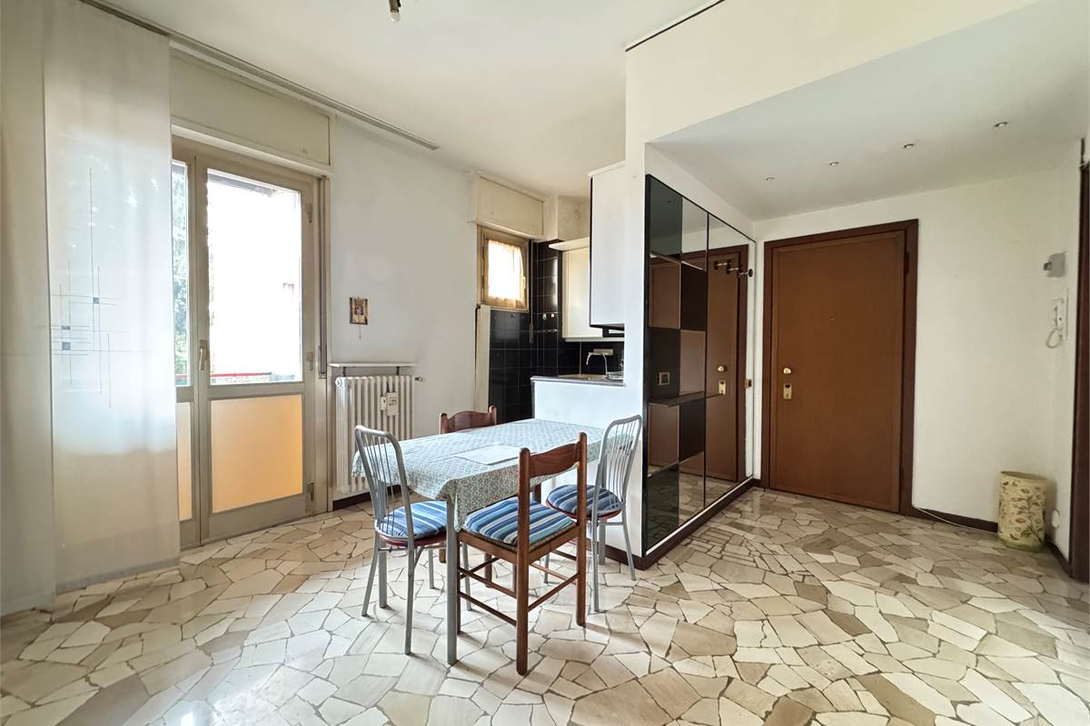 Bilocale con balcone