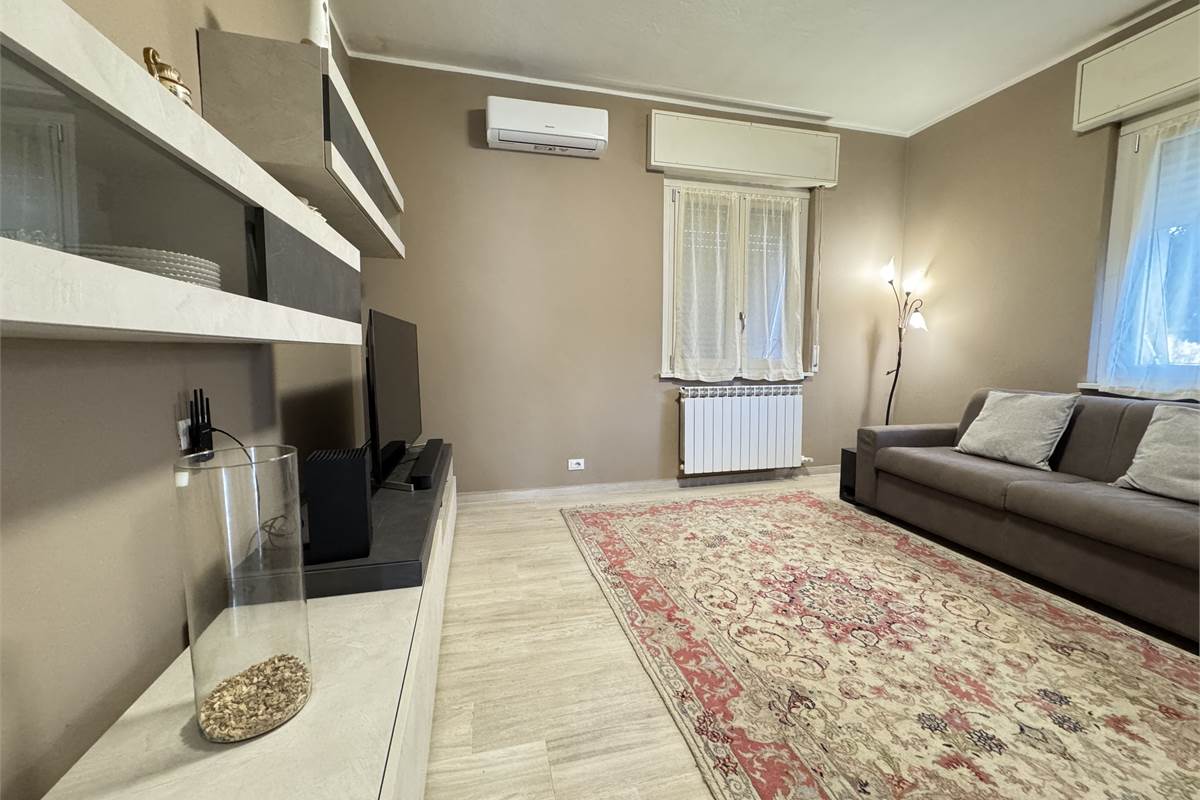 Villa indipendente con giardino