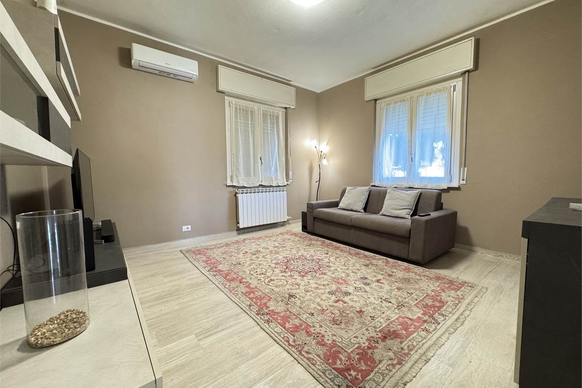 Villa indipendente con giardino