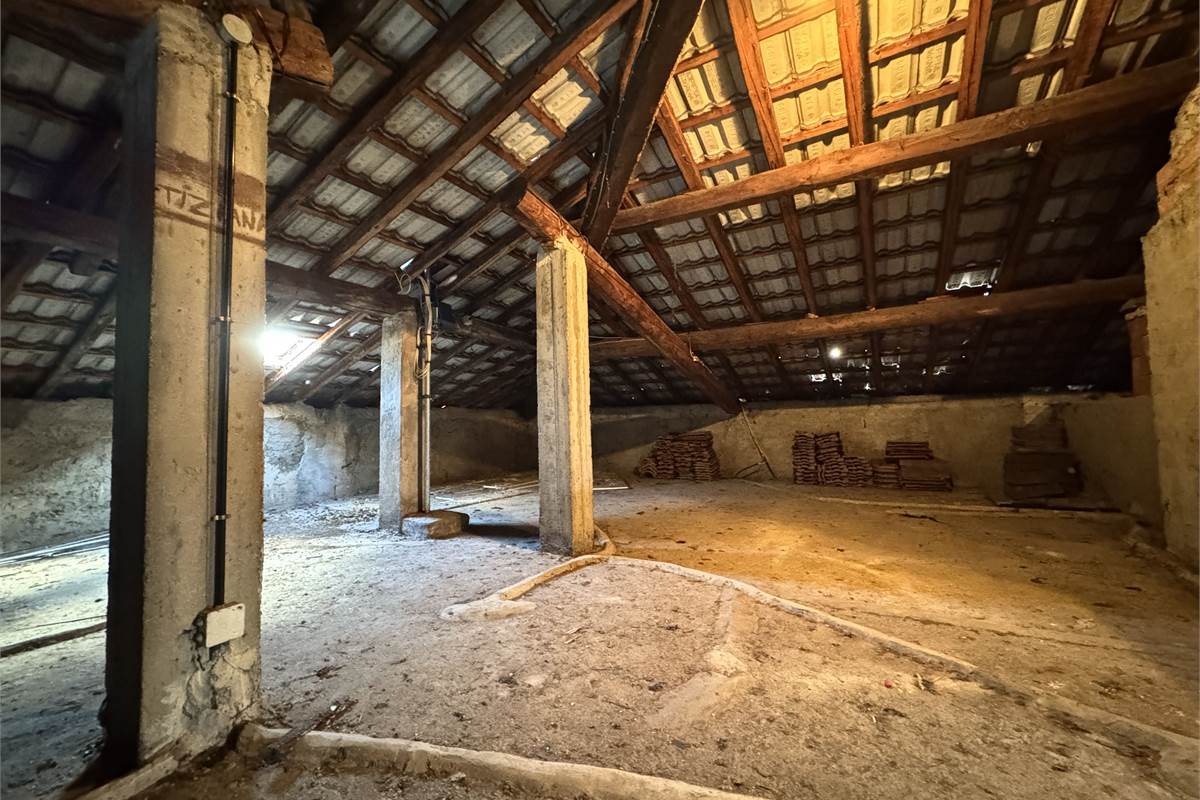 Villa indipendente con giardino