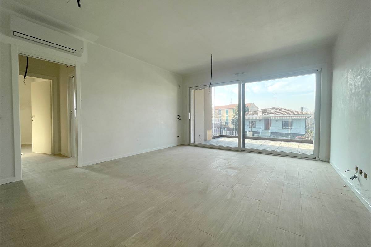 Nuovo bilocale con terrazzo