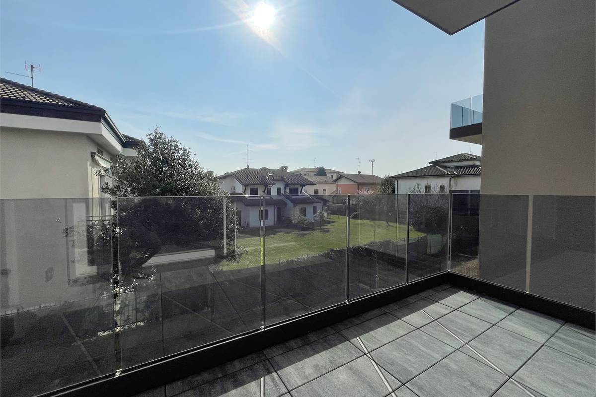 Nuovo trilocale con terrazzo