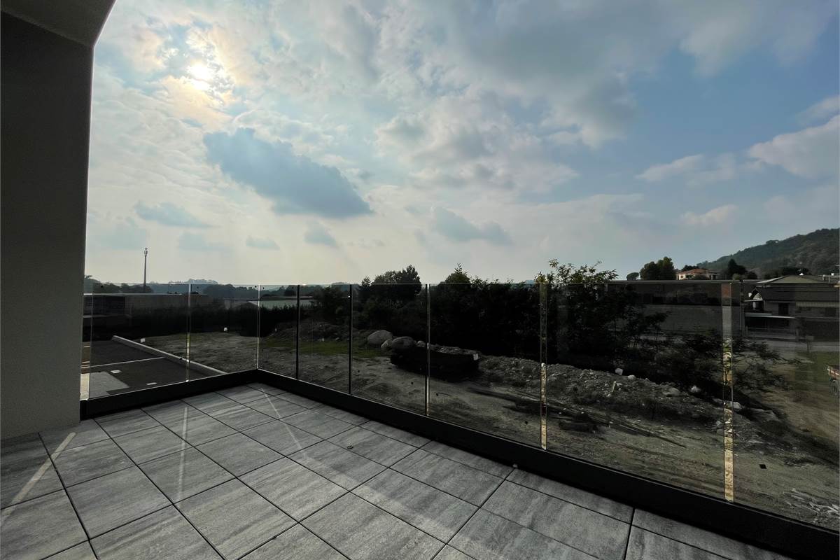Nuovo quadrilocale con due terrazzi